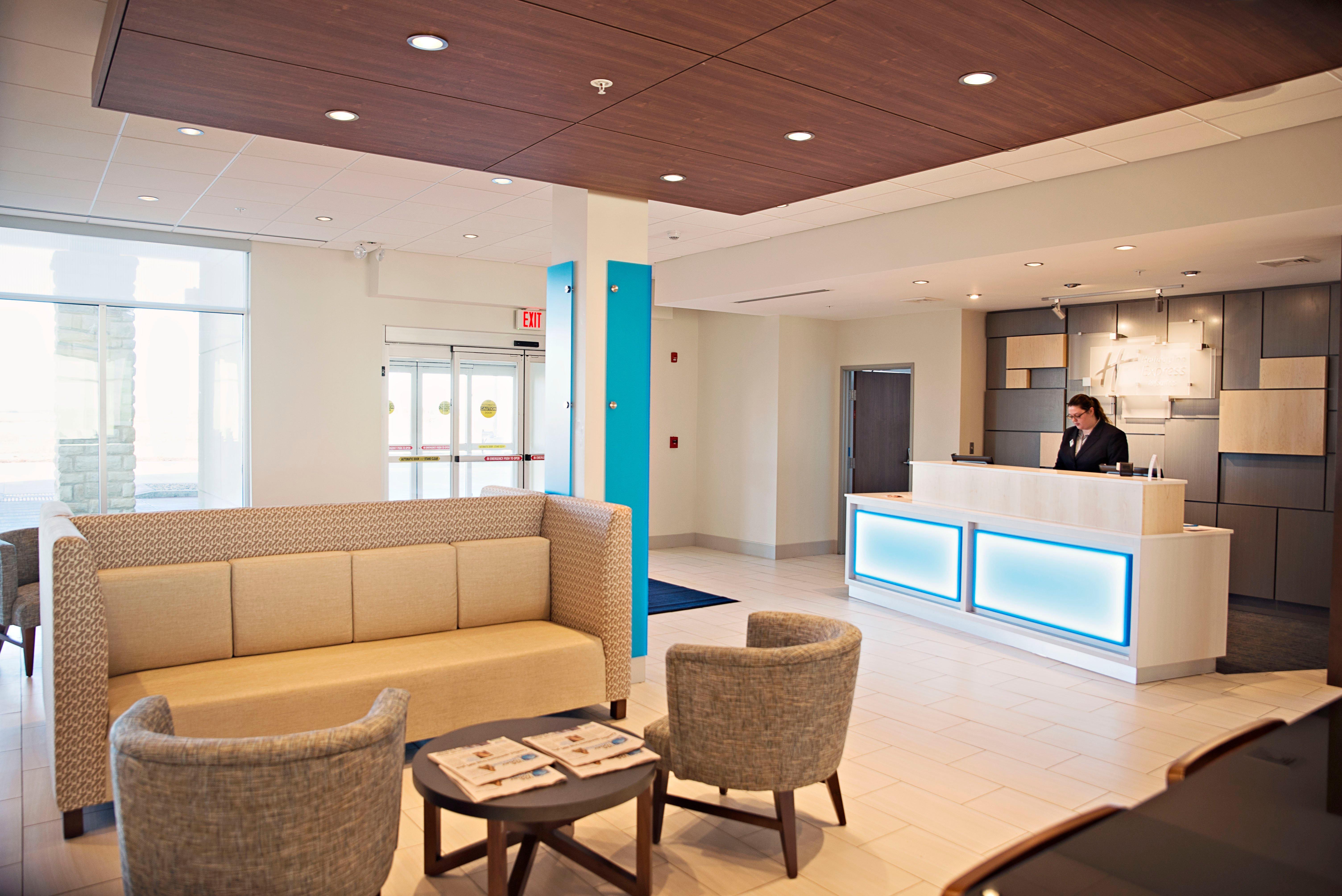Holiday Inn Express & Suites - Rantoul By Ihg מראה חיצוני תמונה