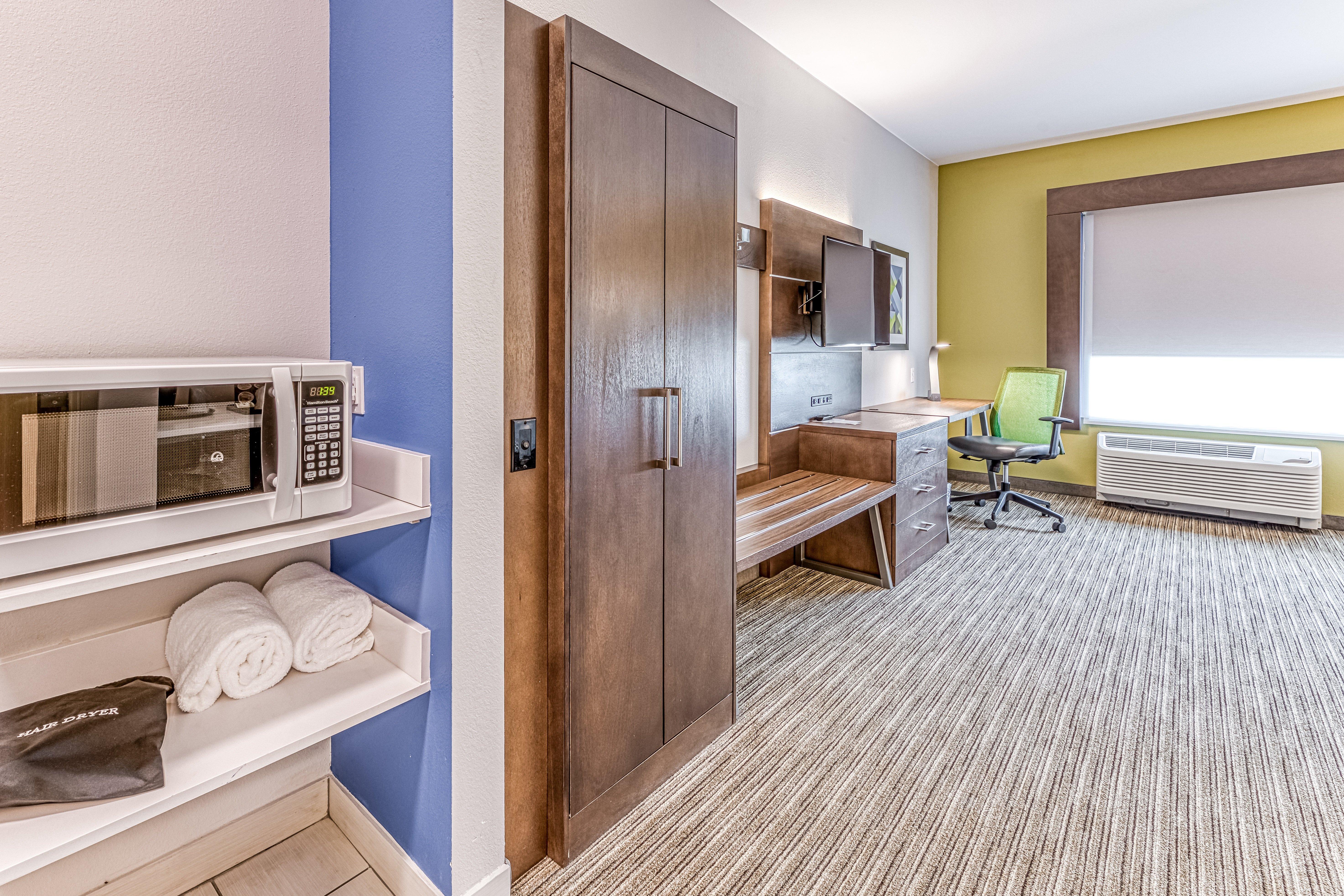 Holiday Inn Express & Suites - Rantoul By Ihg מראה חיצוני תמונה