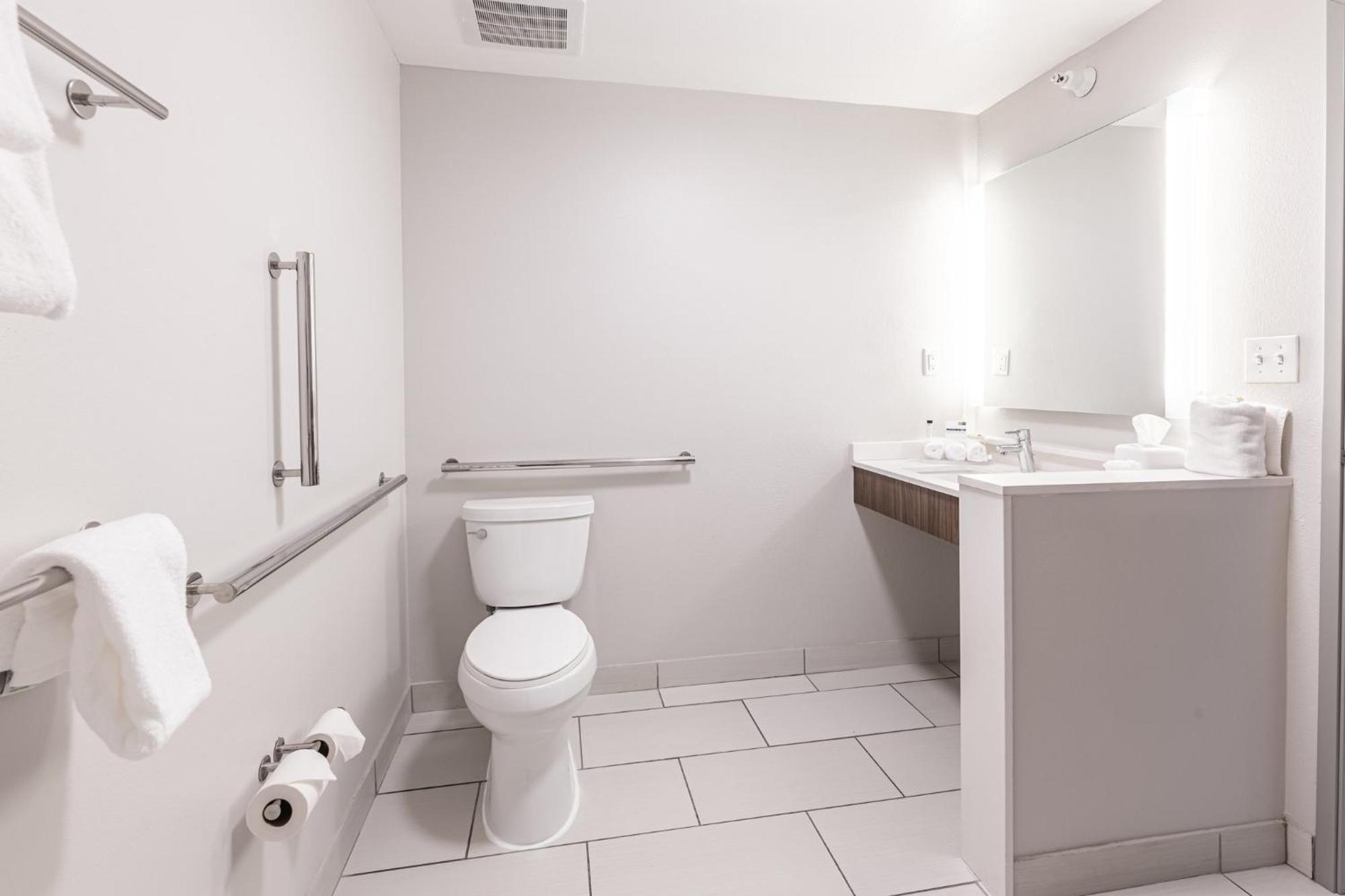 Holiday Inn Express & Suites - Rantoul By Ihg מראה חיצוני תמונה