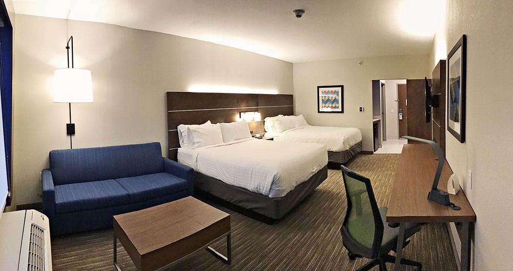 Holiday Inn Express & Suites - Rantoul By Ihg מראה חיצוני תמונה